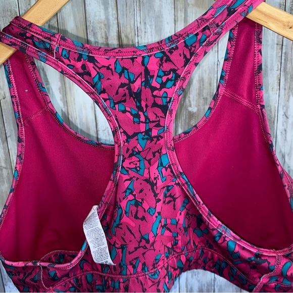 Nike Women's Vibrant Patterned Sports Bra - Picture 5 of 6